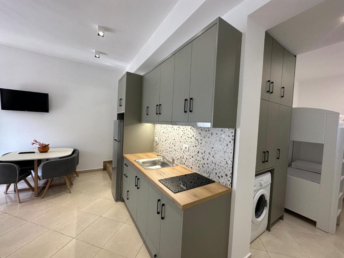 Aila Apartment Sarandë Exteriör bild