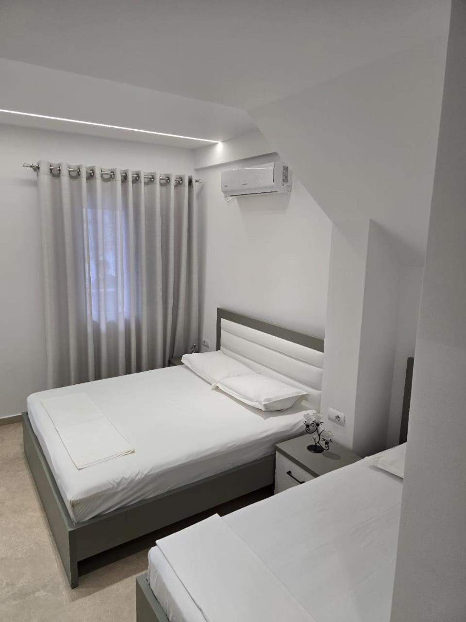 Aila Apartment Sarandë Exteriör bild