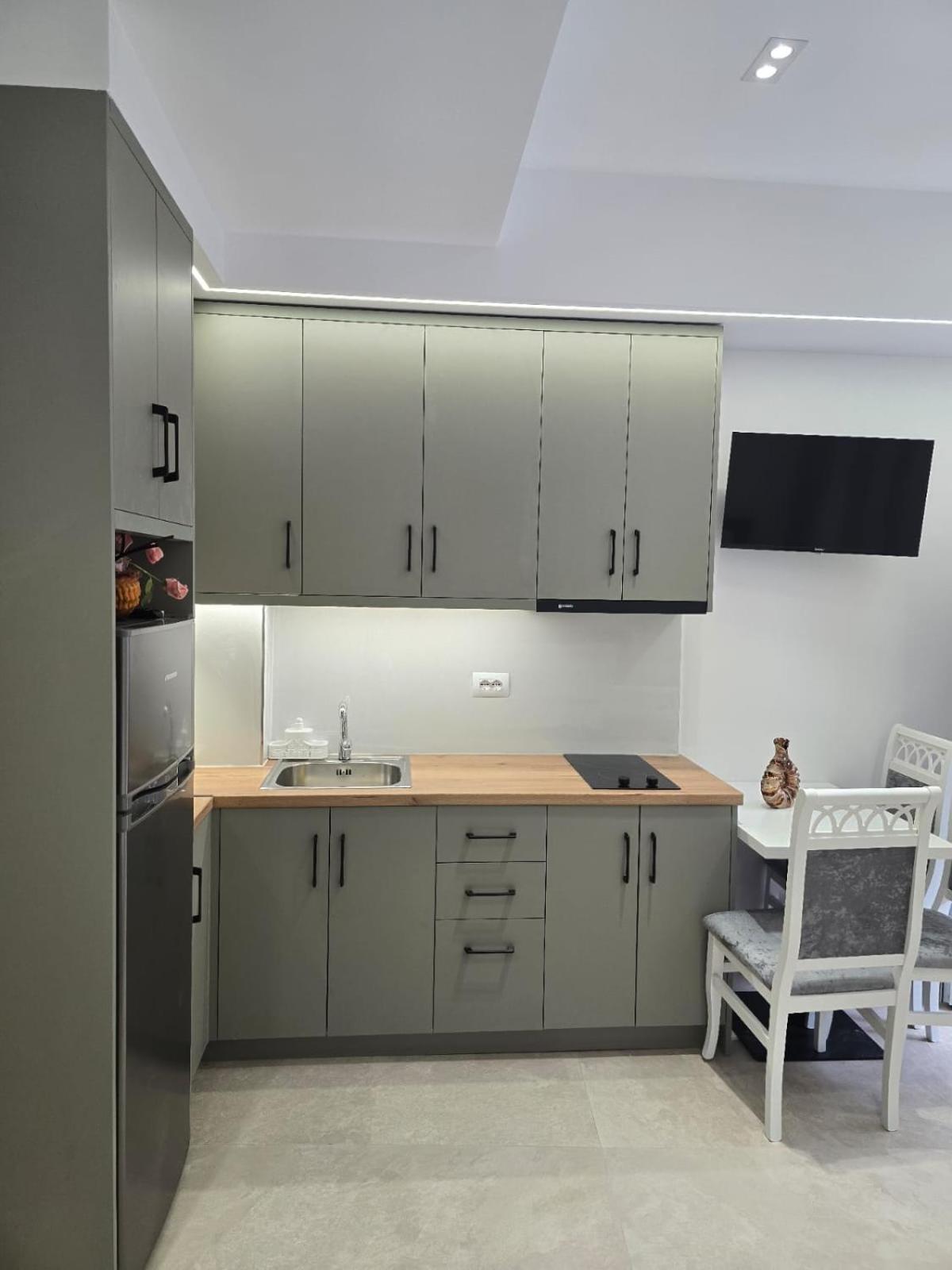 Aila Apartment Sarandë Exteriör bild